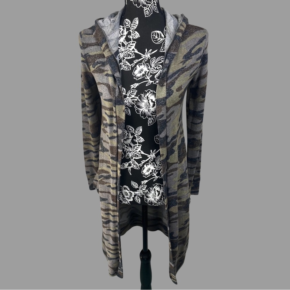 Women’s Camouflage Long Cardigan